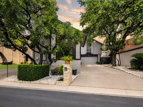 3479 Wellsprings Dr, San Antonio, TX 78230