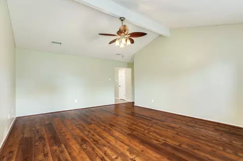 Living - 47 Wagon Lane Loop, Angleton, TX 77515 photo 4 of 4