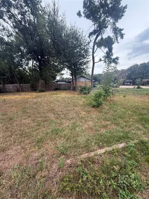 5206 W 43, Houston, TX 77092