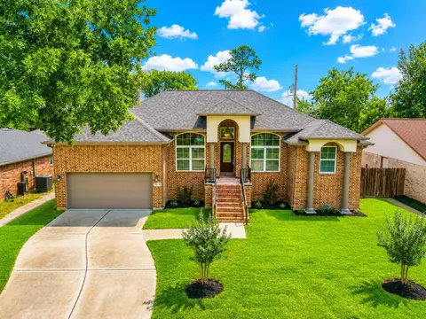 7214 Deep Forest Dr, Houston, TX 77088