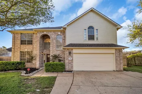 15603 Mustang Island Dr, Sugar Land, TX 77498
