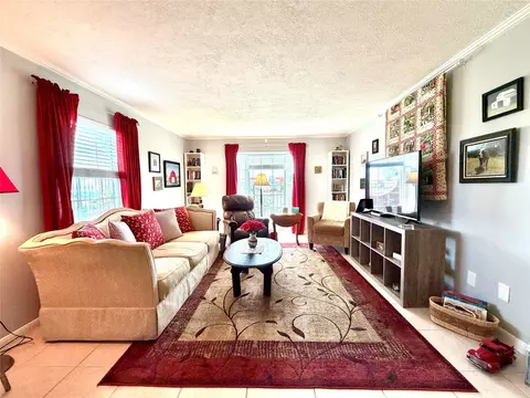 7900 Westheimer Rd #103, Houston, TX 77063