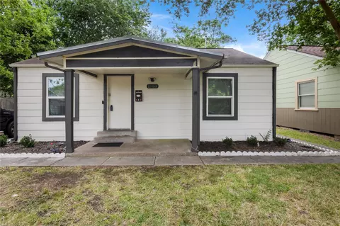 1903 Oleander Dr, La Marque, TX 77568