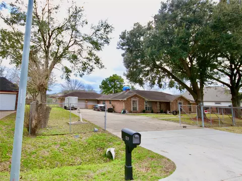 8410 Saylynn Ln, Houston, TX 77075