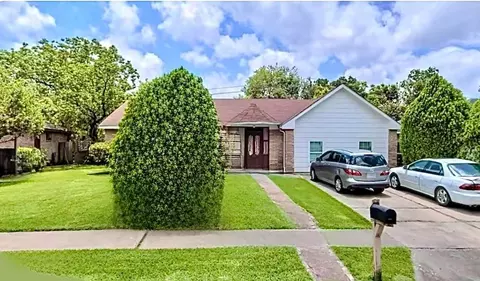 10719 Carvel Ln, Houston, TX 77072
