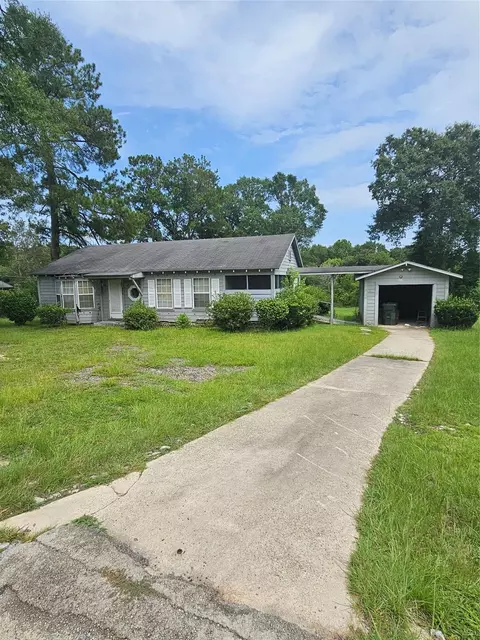 Exterior - 676 Burch St, Jasper, TX 75951 photo 6 of 8
