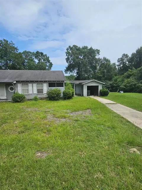 Exterior - 676 Burch St, Jasper, TX 75951 photo 5 of 8