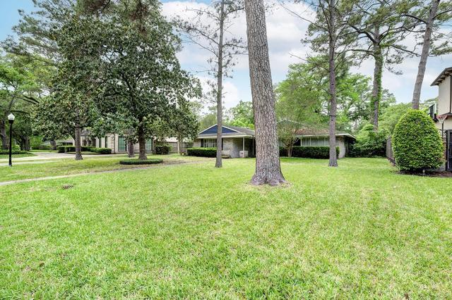 713 W Creekside Dr, Hunters Creek Village, TX 77024