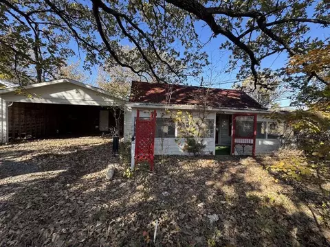 108 N Branch St, Bells, TX 75414