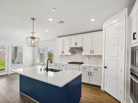 Kitchen - 3003 Clapbread Ln, Rosenberg, TX 77471 photo 4 of 4