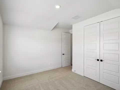 Bedroom - 3003 Clapbread Ln, Rosenberg, TX 77471 photo 4 of 12