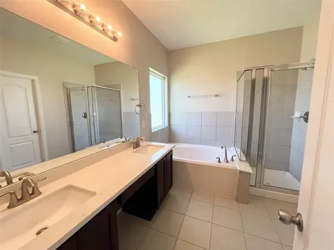 Bath - 1507 Bella Garden Ct, Spring, TX 77373 photo 1 of 2