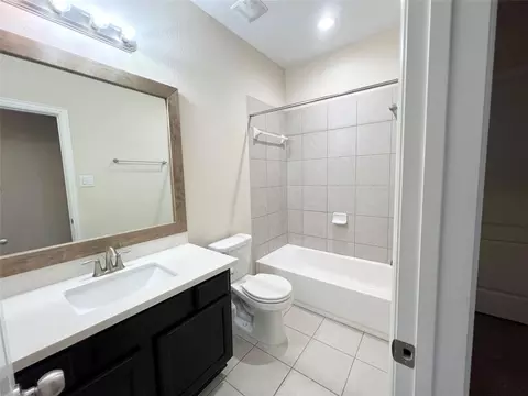 Bath - 1507 Bella Garden Ct, Spring, TX 77373 photo 2 of 2