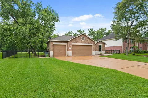 16018 Sea Palms Dr, Crosby, TX 77532