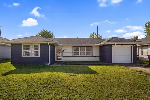 3306 Earl St, Pasadena, TX 77503