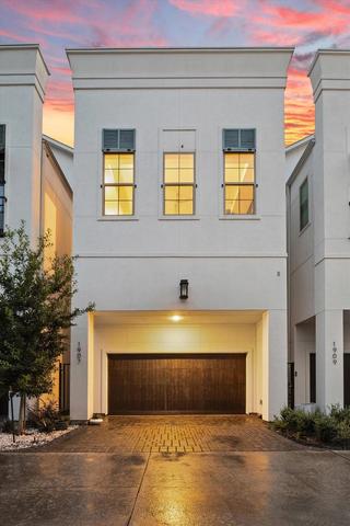1907 W 25th St, Houston, TX 77008