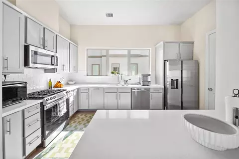5232 Schuler St, Houston, TX 77007