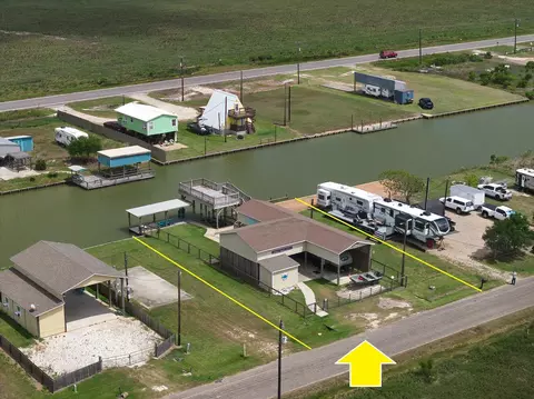 1253 County Road 299, Sargent, TX 77414