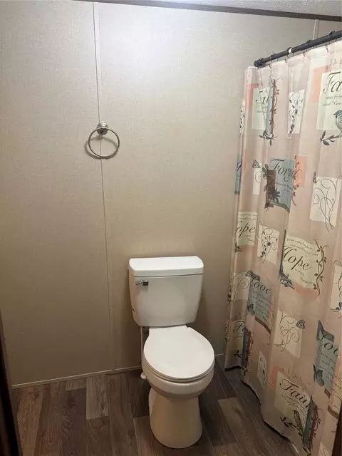 Bath - 1311 Big Hawg Dr, Trinity, TX 75862 photo 3 of 5