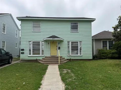4715 Avenue R 12, Galveston, TX 77551