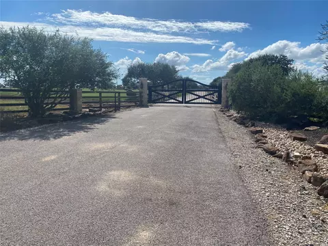 32007 Meadow View Ln, Waller, TX 77484