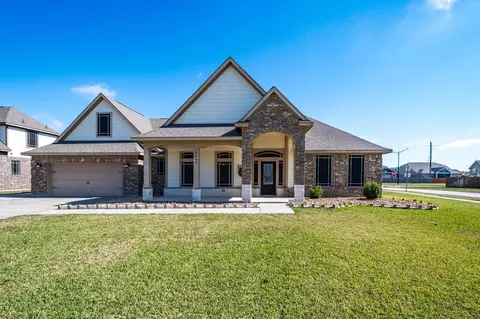 14063 Belmont Cir, Mont Belvieu, TX 77523