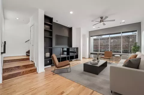 1601 W Webster St #18, Houston, TX 77019
