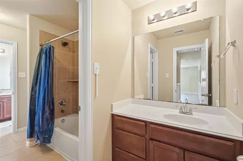 Bath - 28419 Ashlyn Ridge Ln, Spring, TX 77386 photo 4 of 4