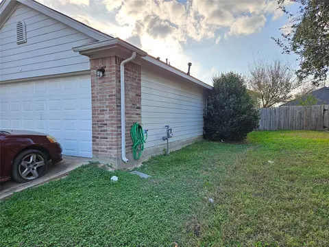 Exterior - 6319 Nullarbor Ct, Katy, TX 77449 photo 4 of 6