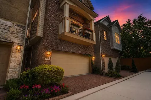 3504 Vista Terrace Ln, Houston, TX 77018