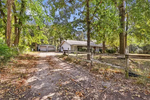 10253 Wanda Ln, Montgomery, TX 77316