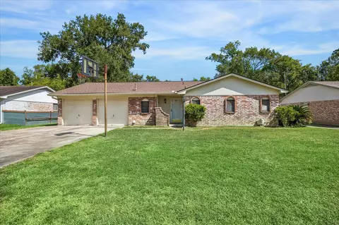 735 Pas Trl, Huffman, TX 77336