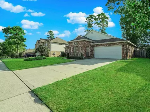Exterior - 25710 Bearborough Dr, Spring, TX 77386 photo 5 of 11