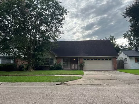 2718 Raspberry Ln, Pasadena, TX 77502 photo 1