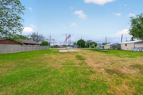 11902 Crosby Lynchburg Rd, Crosby, TX 77532