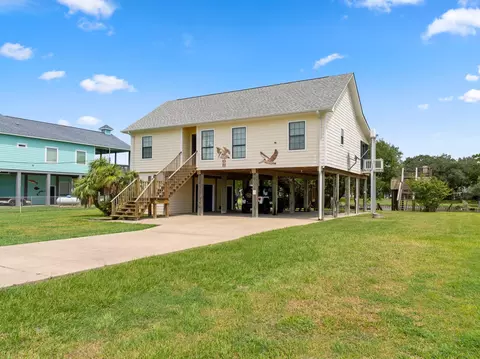 495 County Road 291, Sargent, TX 77414