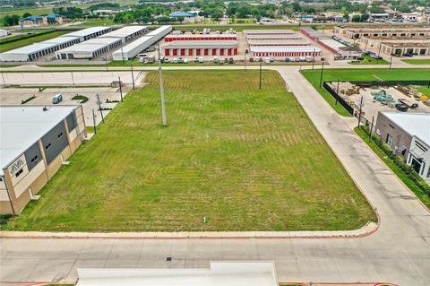 304 Ibis St, Webster, TX 77598 photo 1