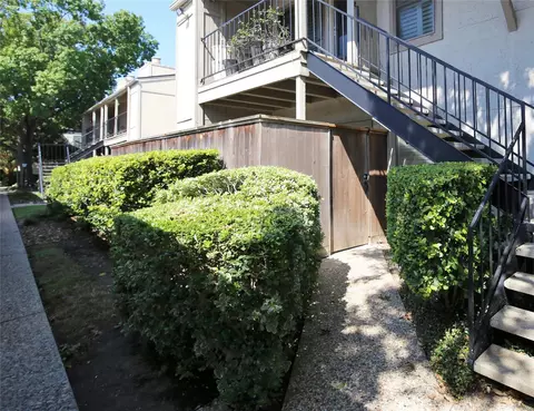 5711 Sugar Hl #95, Houston, TX 77057