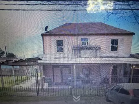 6205 Jensen Dr, Houston, TX 77026