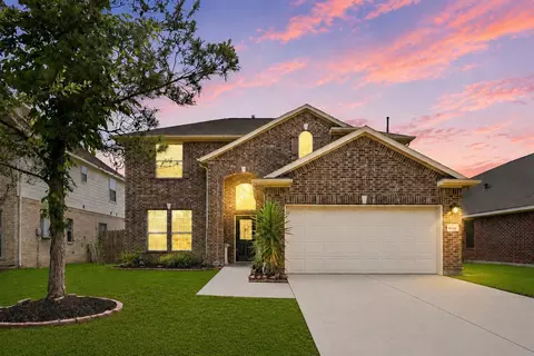 9438 Emerald Lakes Dr, Rosharon, TX 77583