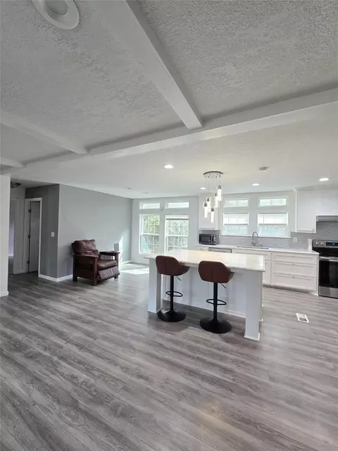 304 N Walnut Dr, Trinity, TX 75862 photo 4