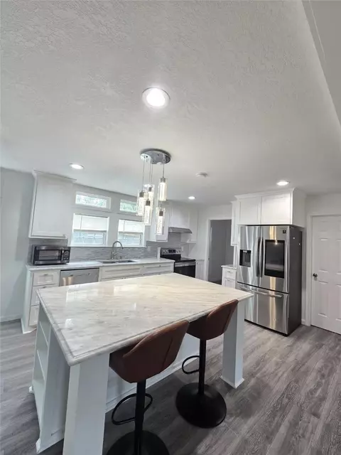 304 N Walnut Dr, Trinity, TX 75862 photo 5