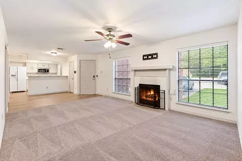 2402 Sycamore Ave #B1, Huntsville, TX 77340