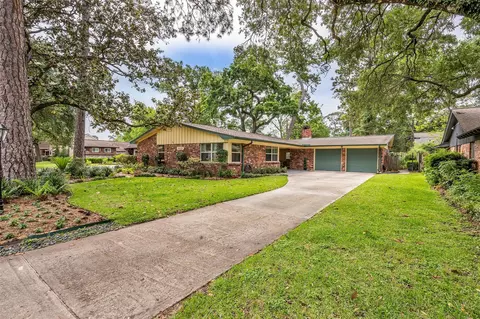 10127 Hazelhurst Dr, Houston, TX 77043