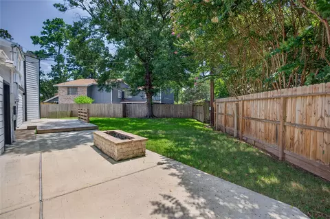 Exterior - 8002 Lichen Ln, Spring, TX 77379 photo 10 of 11