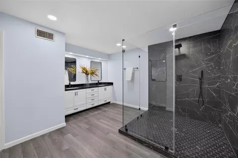 Bath - 8002 Lichen Ln, Spring, TX 77379 photo 2 of 8