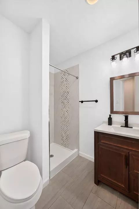 Bath - 8002 Lichen Ln, Spring, TX 77379 photo 3 of 6