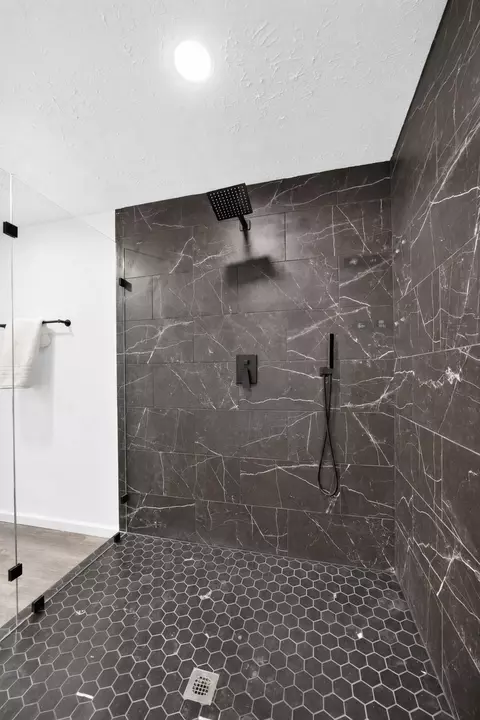 Bath - 8002 Lichen Ln, Spring, TX 77379 photo 4 of 6