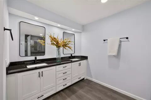 Bath - 8002 Lichen Ln, Spring, TX 77379 photo 3 of 8