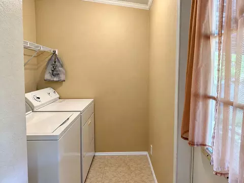Other - 933 Front St, Columbus, TX 78934 photo 2 of 2